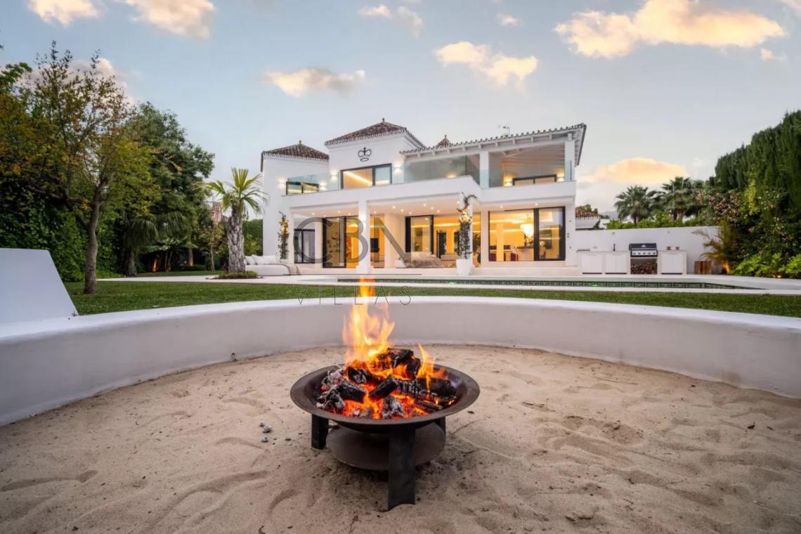 Villa en venta Nueva Andalucia, Marbella.

