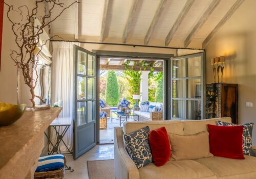 12-9d2414e6554ff283a7dbb3894364f2bd