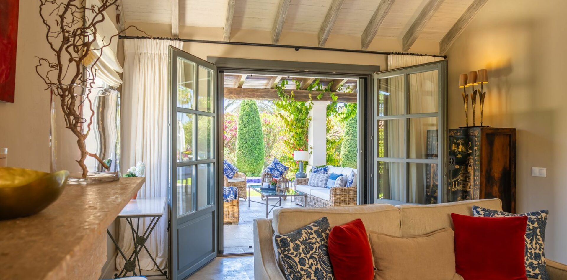 12-9d2414e6554ff283a7dbb3894364f2bd