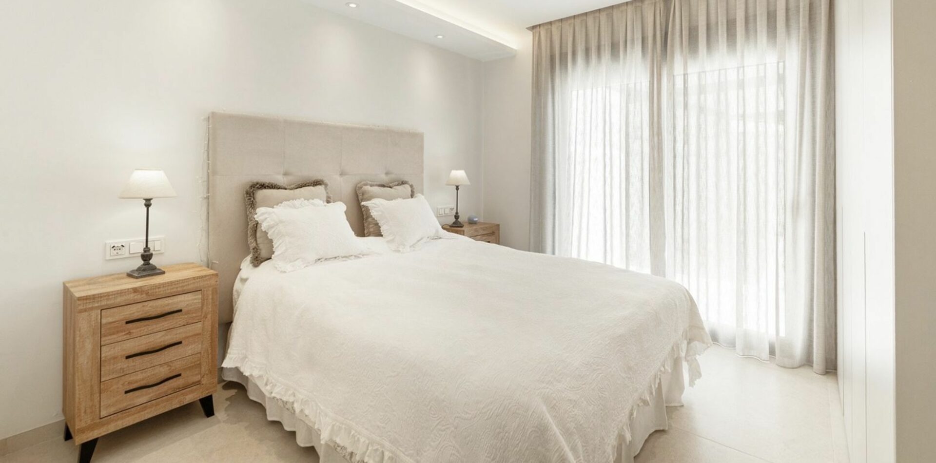 12-9d2414e6554ff283a7dbb3894364f2bd