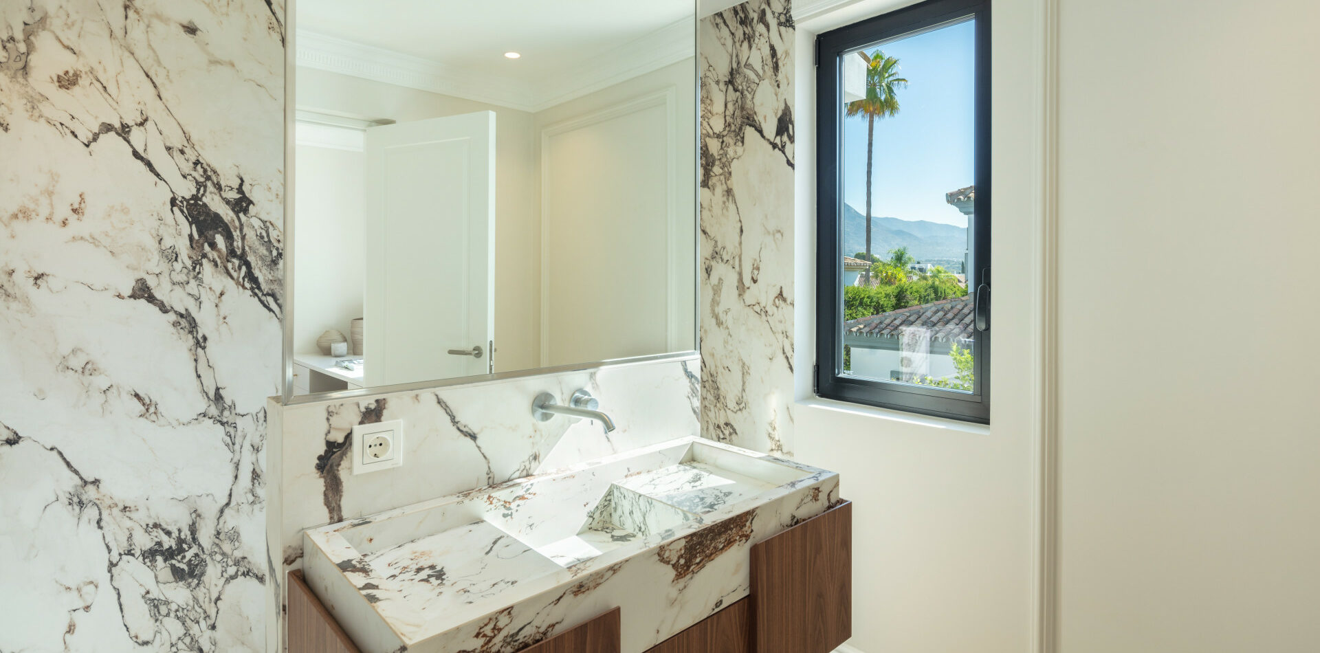 29285749-782b-45a9-80bd-2edc34b6309b