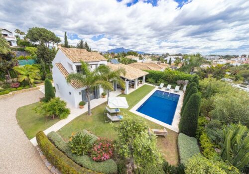 33-11fdf6ae05664fc894c9e105da64bc69