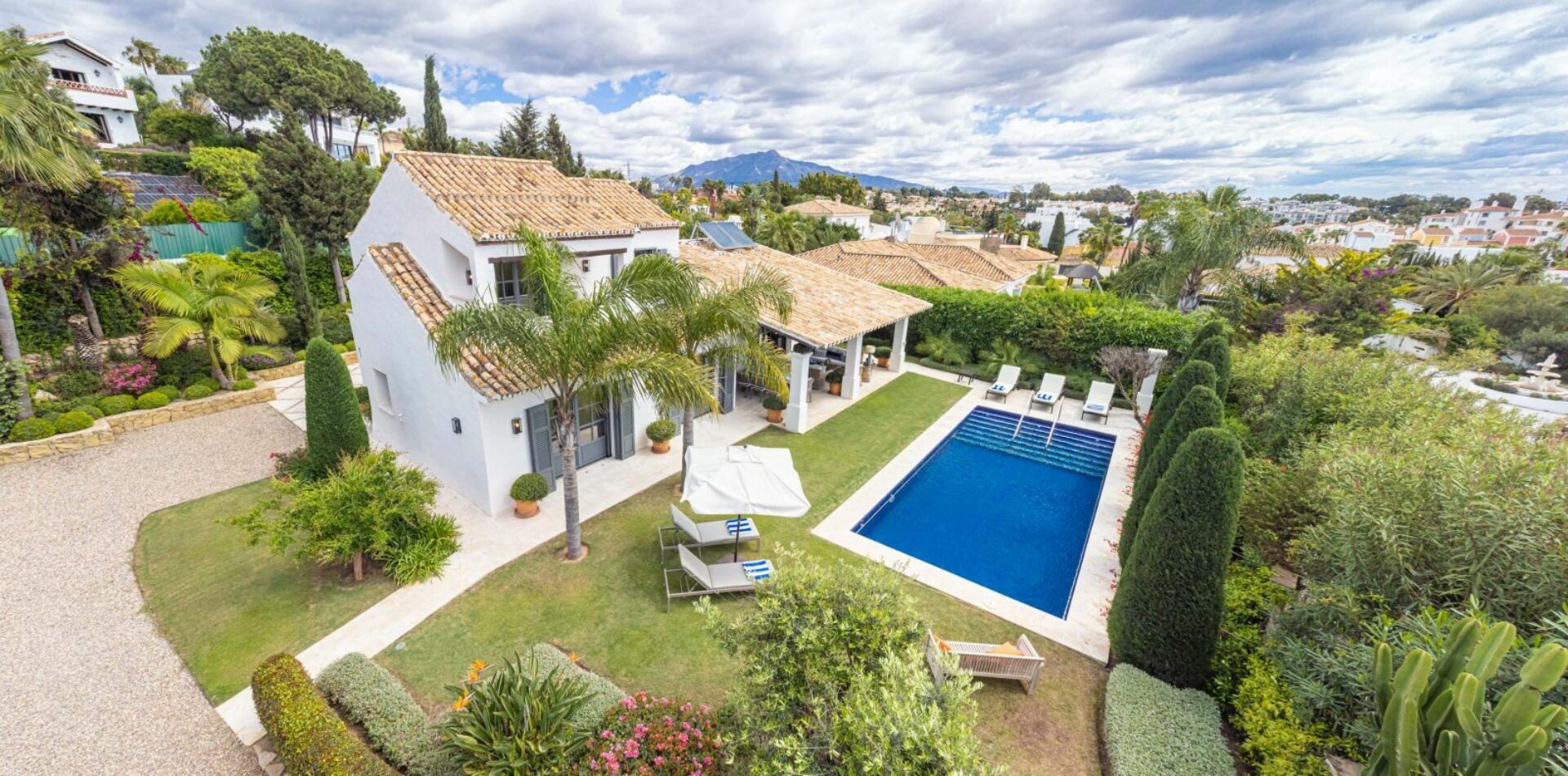 33-11fdf6ae05664fc894c9e105da64bc69