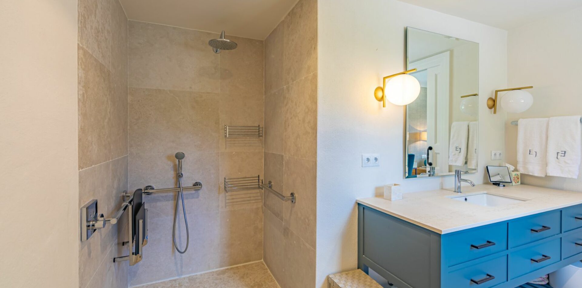 56-5324a4a859ef4606b35ecb9b2851d615