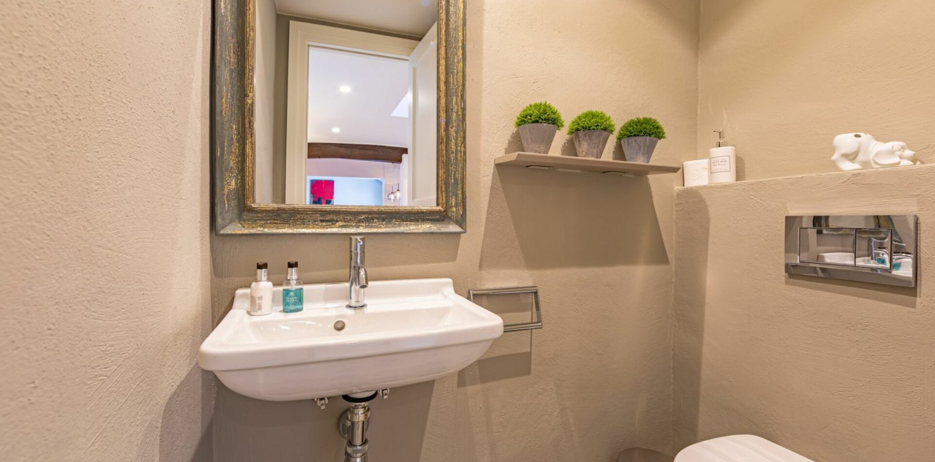 83-e38653549c62bfb112cf8b667915f461