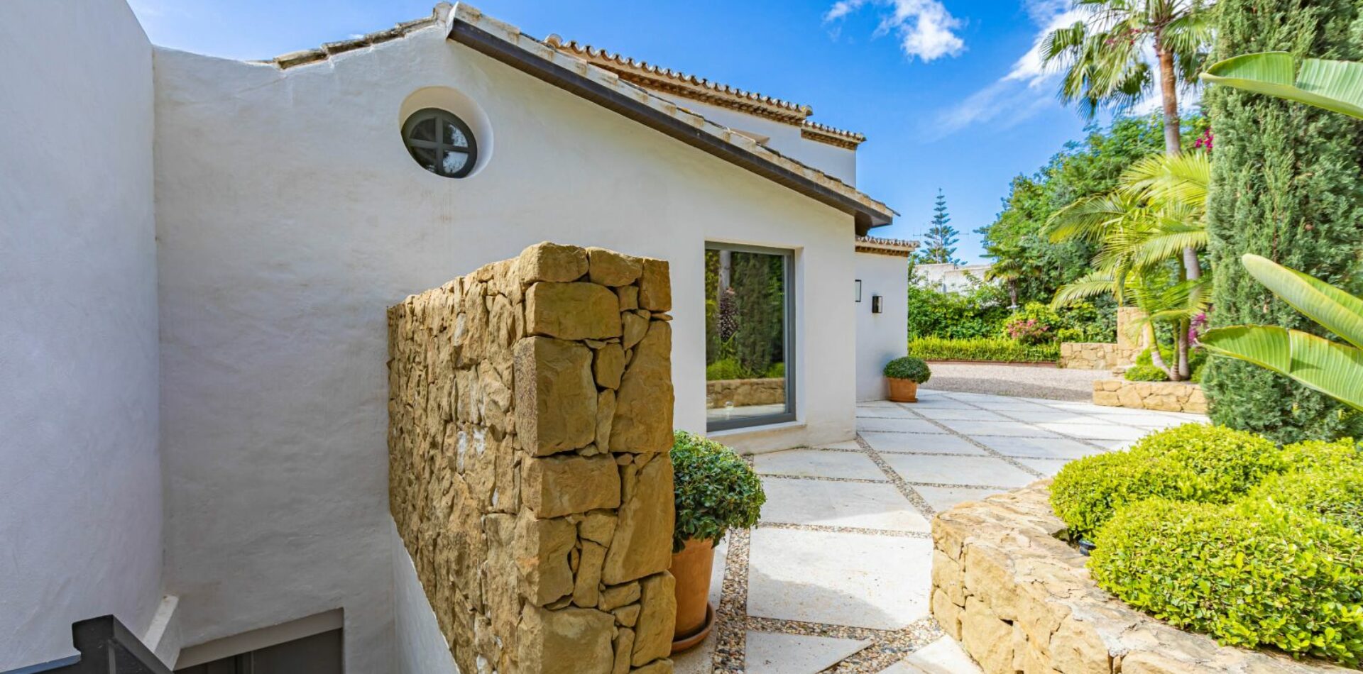 85-982382ef32c8fb223affb3e9ed478213