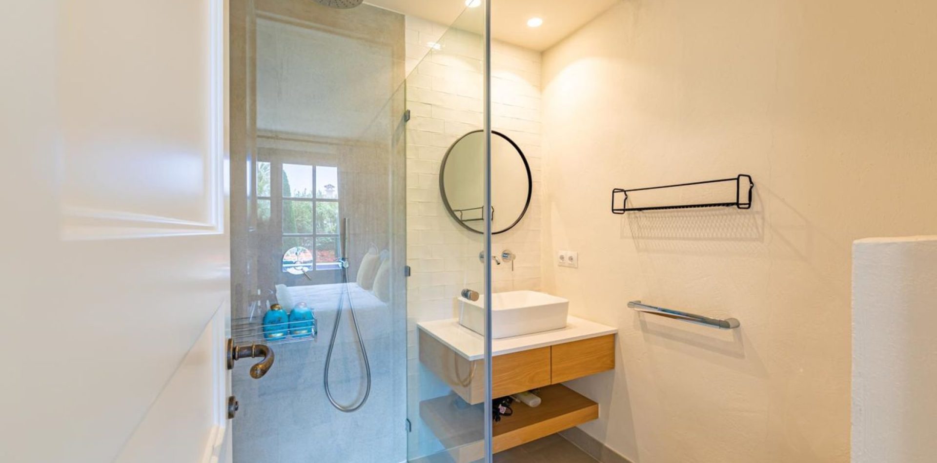 87-26bf7462d5e25de10a0f23e054c20547