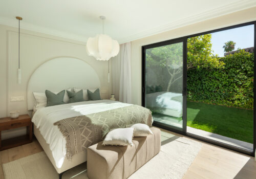 9e565579-a5b8-45da-9256-d91be814c818