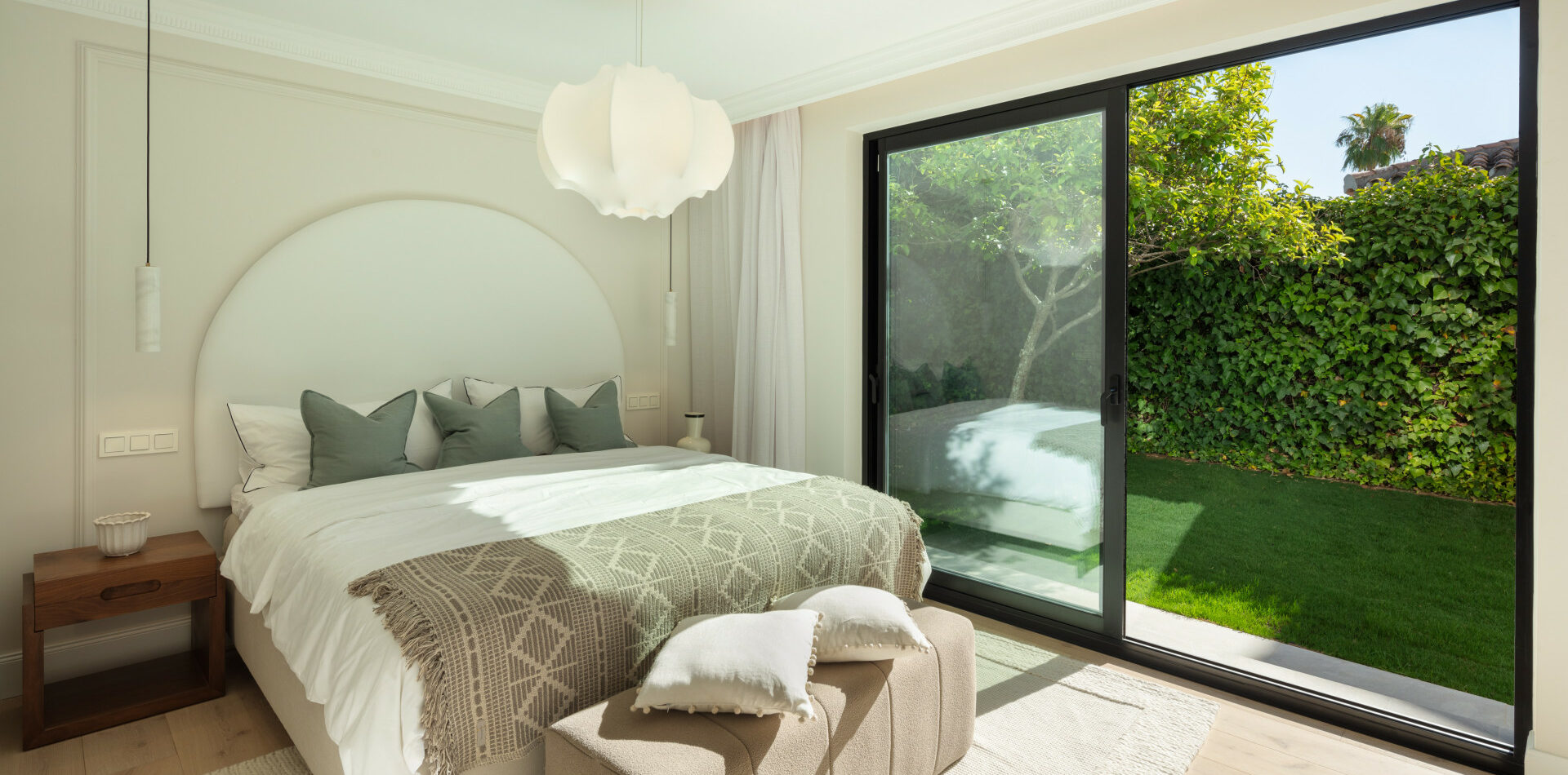 9e565579-a5b8-45da-9256-d91be814c818