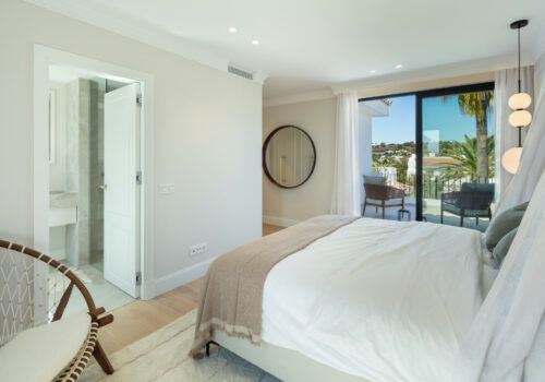 ce913dba-8ab2-41fa-addf-1a6cacf61c07