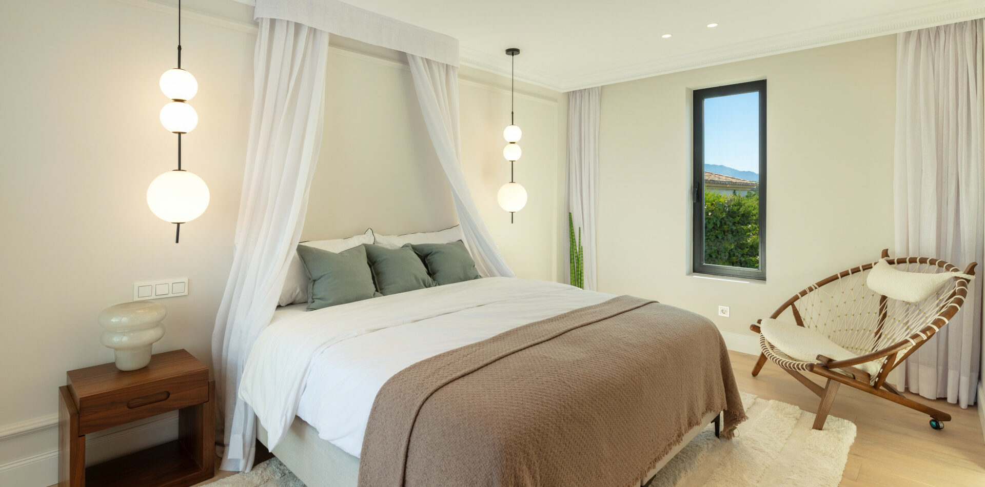 f85db007-c6b8-42d2-b176-3c2164bdaf99